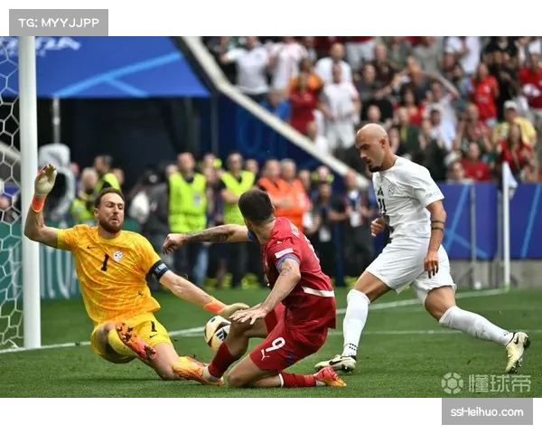 奥布拉克23扑救创纪录，西蒙尼拥抱门将庆祝零封